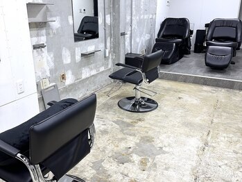 ニューモナの写真/【堺/初芝】たった2席の開放感ある吹き抜けの店内なので、贅沢なリラックス体験ができるサロン☆