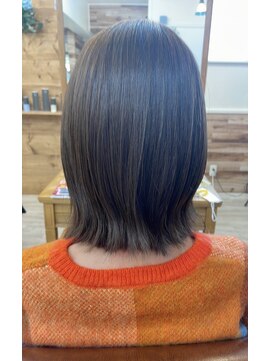 ラニ(lani) ボブヘアにオリーブカラー!