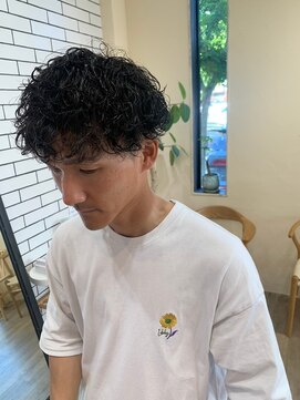 シフト(SHEEFT) 黒髪カジュアル20代30代ツイストスパイラルパーマツーブロック