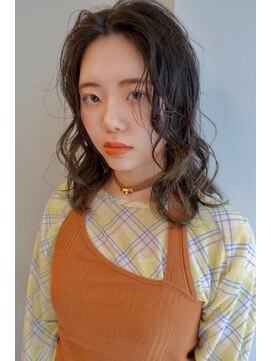 ロスタークラス(ROSTAR class) ミディアムパーマ