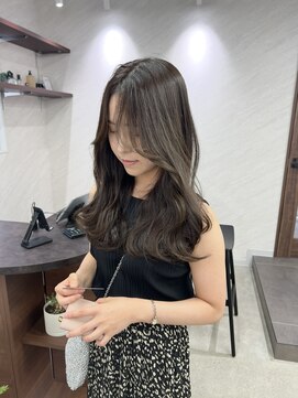 トーン(tone) 韓国風ミディアムレイヤー×オリーブベージュヘア