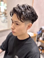 ガーデンヨコハマエスト(GARDEN YOKOHAMA est)&nbsp;ツーブロック　ニュアンスパーマ　ショート　フェード