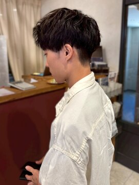 アトリエ(atelier.) 刈り上げ 緩めパーマ ツーブロック マッシュ 黒髪 20代 30代