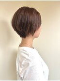 前髪長めのショートボブ