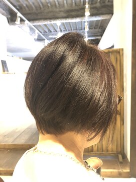 リクラウドヘアアパートメント(re:cloud hair apartment) ふんわりトップショートスタイル。