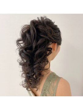 ヘアイズム ブランシュ(hair-ism BLanCHe) ポニーテール