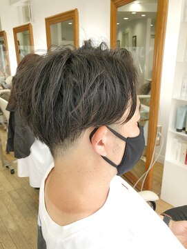ヘッズ 本八幡店(HEADS) MEN'S HAIR  センターパート　ツイストスパイラル　コンマヘア