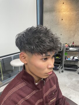 イーラ(era) スペインカールスパイラルパーママッシュ刈り上げ