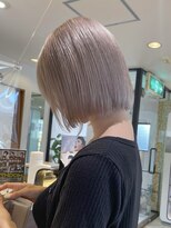 レクタ(recta)&nbsp;ホワイトボブ パッツンボブ 韓国風 ホワイトシルバー