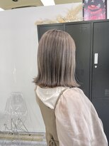 アフューズバイストゥー(Vfuse by StueW)&nbsp;バッサリ×肩外ハネ×透け感グレージュ[倉敷][岡山][ハイライト]