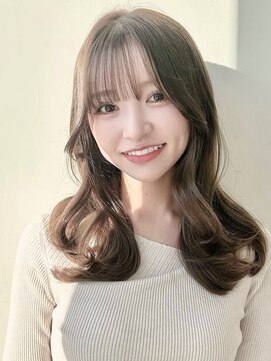 バイオレットジェム(Violet`jem) ミディアムヘアアッシュベージュ小顔前髪カタログレイヤーカット