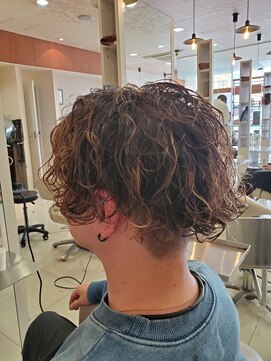 レイフィールド 滝の水店 メンズ韓国式波巻きパーマ