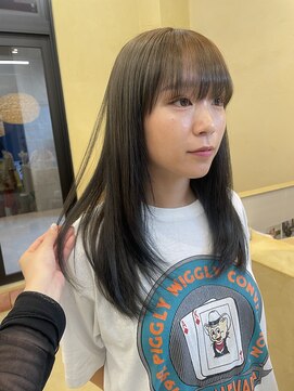 スニュウ(snuw) 【snuw mina】レイヤーカット/透明感カラー/伏見