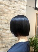 切りっぱなしボブ/トリートメント/ブルーブラック/冬カラー