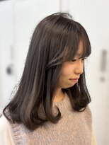 くすみオリーブグレージュ×レイヤーカット◎佐藤