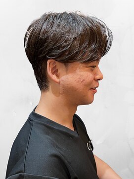 ユニバース(UNIVERSE.) 毛流れセンターパート