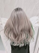 リー 枚方(Lee)&nbsp;店長今里☆おすすめホワイトカラー☆