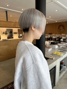 リタ(RiTA) ホワイトカラー