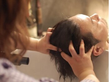 トゥーン 川崎店(TOON)の写真/《メンズに大人気!血行促進・睡眠改善・目のリフレッシュ。本格ヘッドスパ》