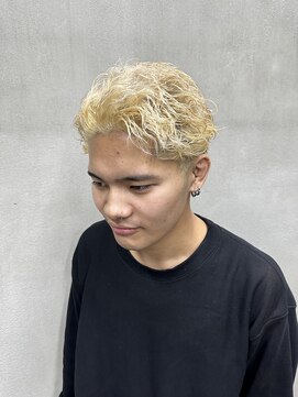 ダズルヘアーエイチ(DAZZLE hair H) ハイトーン×スパイキーショート