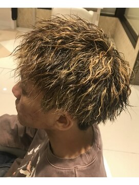 ヘアーデザイン シーベル(HAIR DESIGN SEA BELLE) ツイストパーマ×ゴールドメッシュ