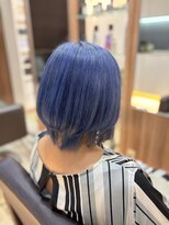 ヴァンクラウドフロムコウベ 恵庭店(VENT CLOUD from KOBE)&nbsp;20代30代40代ショートレイヤーウルフカットWカラーブルー