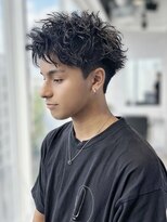 ネクストメンズ 表参道(NEXT men's)&nbsp;MEN’S HAIR/サーフカール/刈り上げセンターパート/渋谷