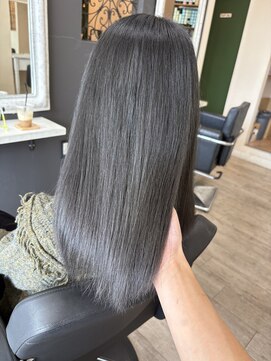 ユラ(YURA) アイスグレージュ 【姫路/姫路駅/韓国風】