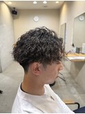 ツイストスパイラルパーマメンズパーマ刈り上げセンターパート