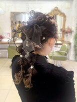オブヘアー オモテサンドウ(Of HAIR OMOTESANDo)&nbsp;編みおろしツインポニー