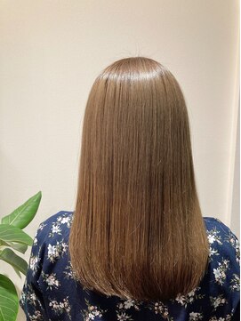 キー(KEY) ダブルカラーでベージュ