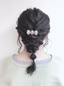 アトラスヘアー(Atlas hair) 編みおろしarrange