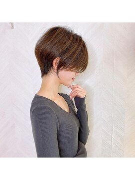 ロンド ストラーダ 心斎橋(Lond strada) ショート×ハイライト白髪ぼかし×シルキーベージュ[心斎橋]