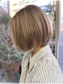 前髪マチルダボブピンクベージュインナーグレージュ