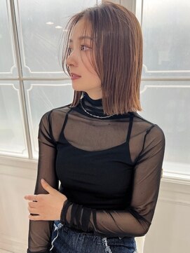 アイユー(ii+U) 大人ボブ　外ハネボブ　ベージュカラー