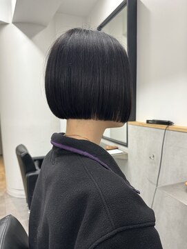 ラフ 新宿(Laff) 切りっぱなしボブミニボブぱつっとボブ暗髪ボブ/黒髪ボブ