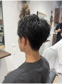 高め刈り上げのマッシュスタイル