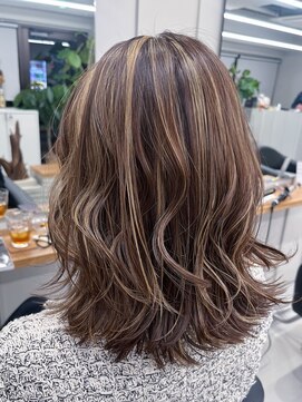 バルベストーキョーサウス(BARBES TOKYO SOUTH) コントラストハイライトヘア【RISA】