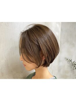 【白髪染めハイライトが人気◎】白髪染めもオシャレに*大人女性にぴったりの薬剤でダメージレス[武蔵小杉]