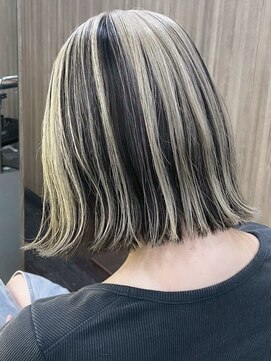 イリ 大阪(ili) ハイライトカラー/ミルクティーベージュ/レイヤーカット