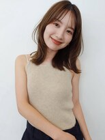 ノイ(noi)&nbsp;20代 30代 ミディアムレイヤー　顔まわりレイヤー　くびれヘア