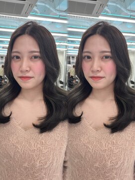 ジゼル(GiseL) ロング　レイヤー　顔まわり　グレージュ