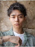 スーツ短髪ツーブロック束感モテる黒髪シークレットパーマ流行