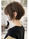 前下がりと丸みショート