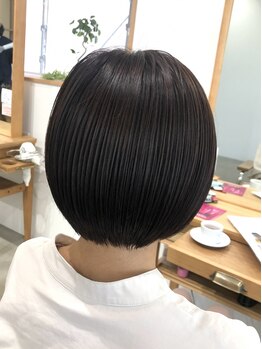 サロン 名和店(SALON)の写真/髪のダメージが気になる方に◎髪の状態に合わせて薬剤を選定し施術します！艶と透明感のある色味を実現！