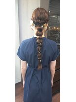 ユアーズ 四街道店(HAIR&NAIL YOURS)&nbsp;結婚式・卒業式ヘアアレンジ編み下ろしヘア