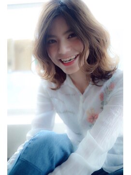 ラべリー 池袋(LOVELEY) ナチュラルミディアム　透明感　【池袋】