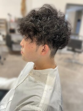 メンズユニットフォーピーエム(MEN'S UNIT 4PM) 王道メンズショート☆無造作ツイストパーマ大人かっこいい黒髪