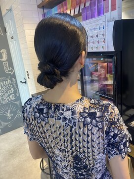 シーン 池袋(scene.) scene.【シーン】【池袋 西口徒歩3分】タイトつやシニヨン