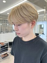 韓国風メンズカット中華ヘアハイトーンコンマヘアセンターパート